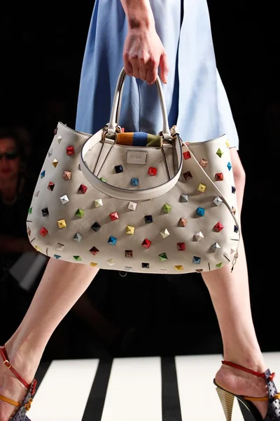 Look 95